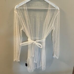 Pearl cover up or robe!